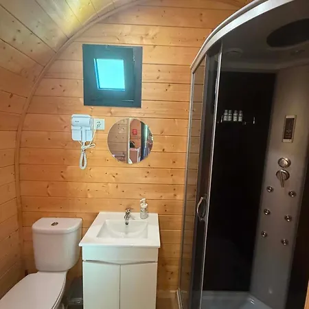 Wood Valley مكان تخييم جيريز