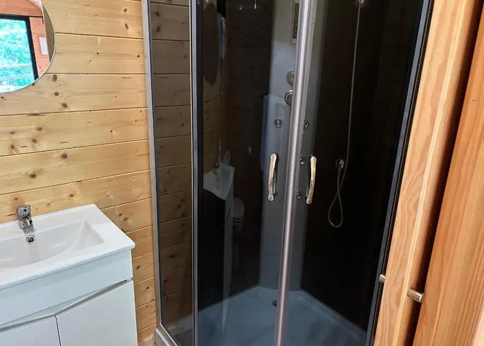 Wood Valley مكان تخييم