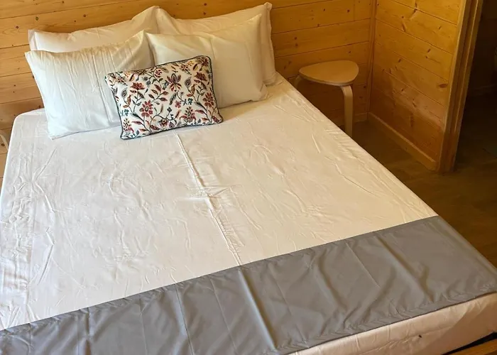 אתר קמפינג Wood Valley ג'רס